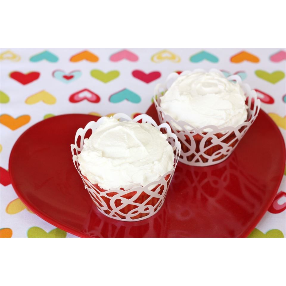 Cherry Amish Friendship Bread Cupcakes với Frosting Buttercream Frosting