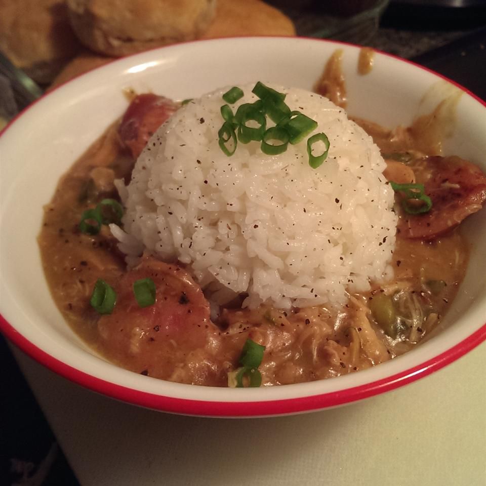 Cajun Gà và xúc xích Gumbo