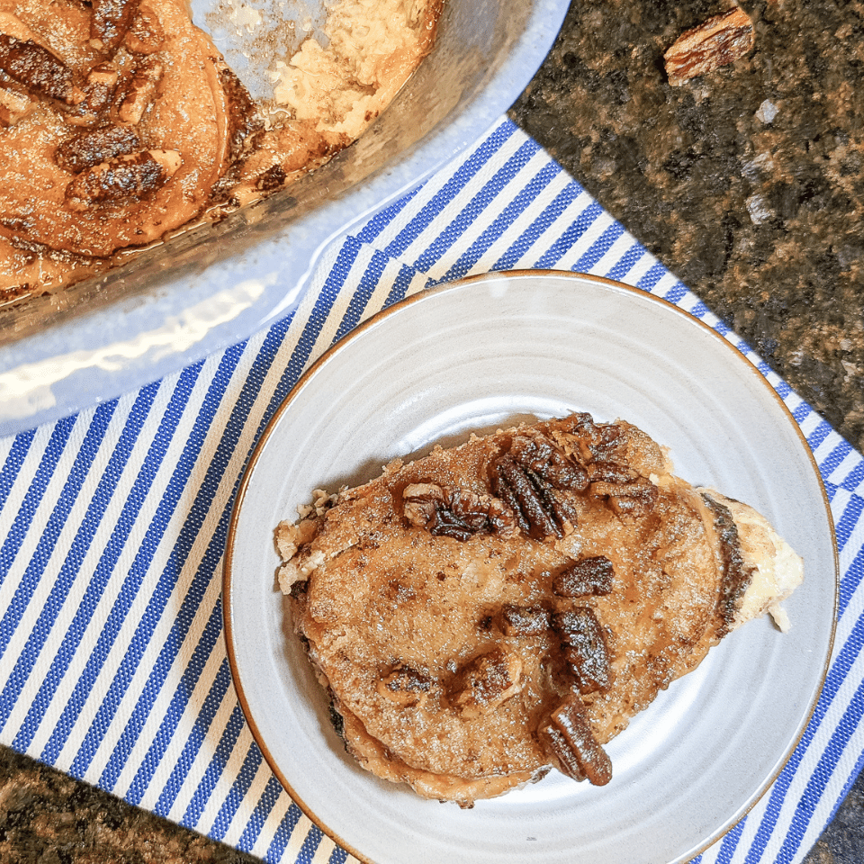 Maple-Pecan French Toast nướng