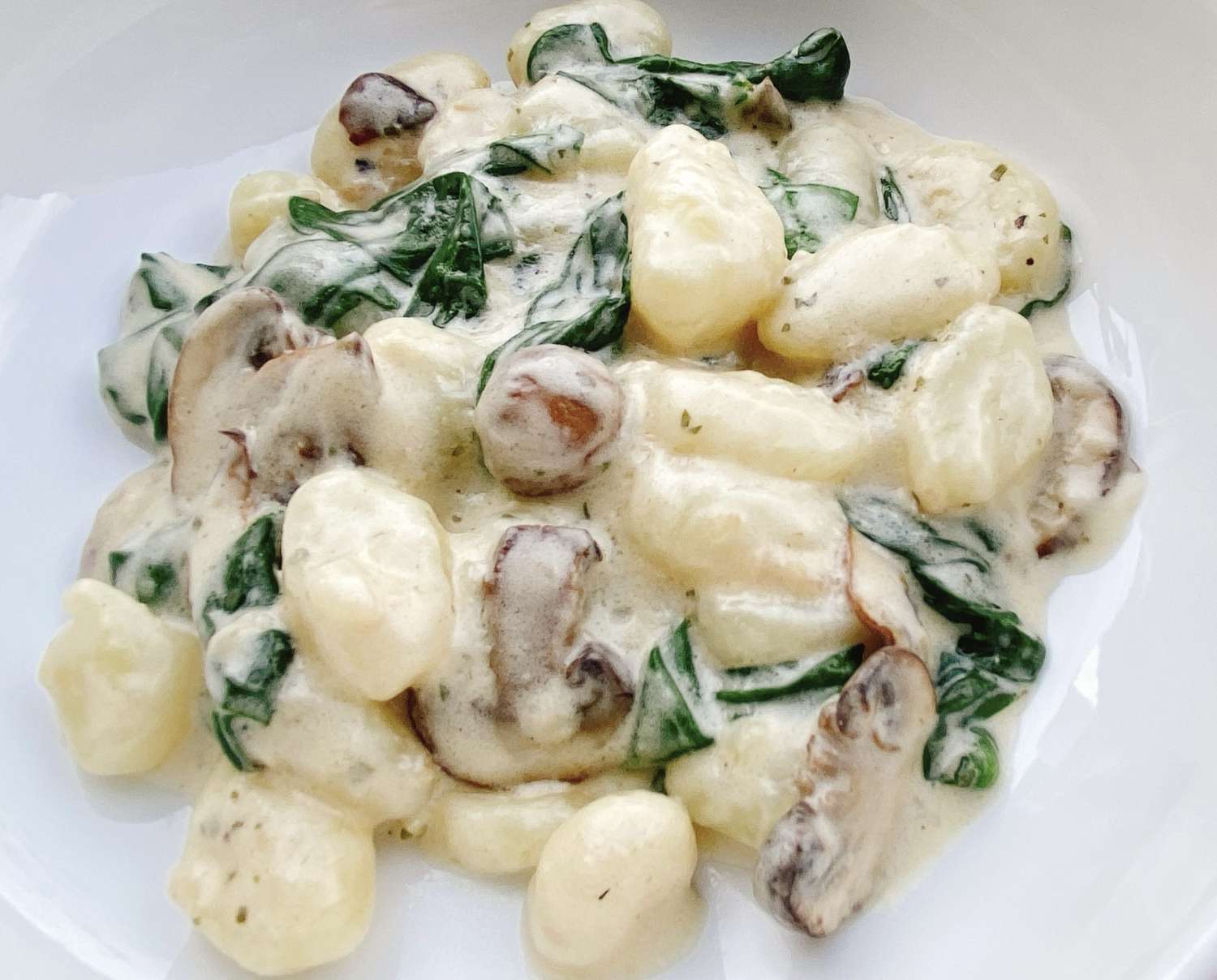 Nấm rau bina gnocchi với nước sốt boursin kem