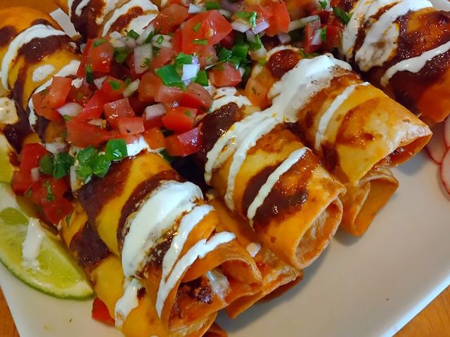 Gà cay taquitos