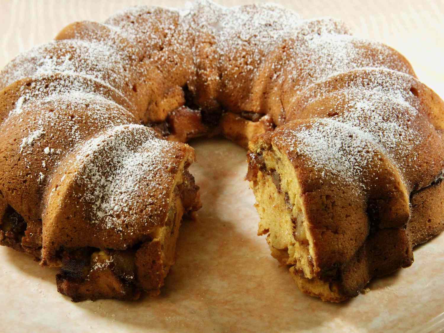 Butterscotch-Apple Bundt Bánh