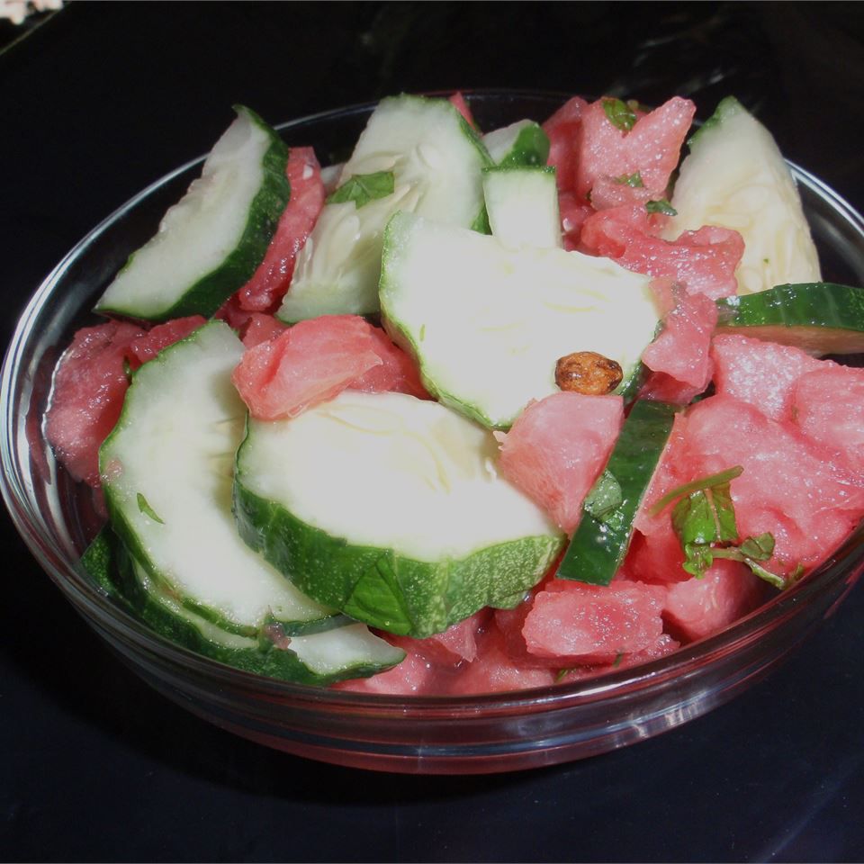 Salad dưa chuột với giấm sushi và vôi