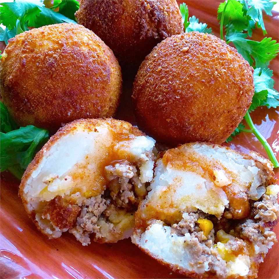 Papas rellenas (khoai tây nhồi chiên)