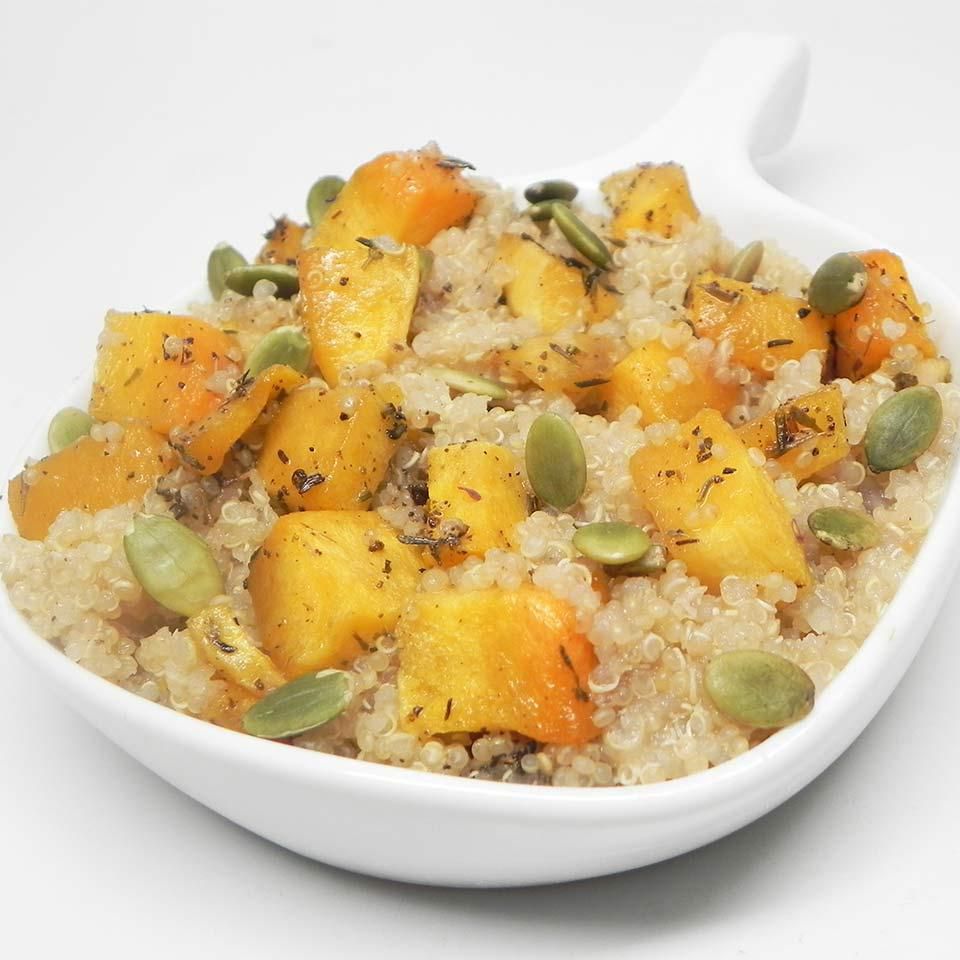 Nướng butternut squash quinoa với hạt bí ngô