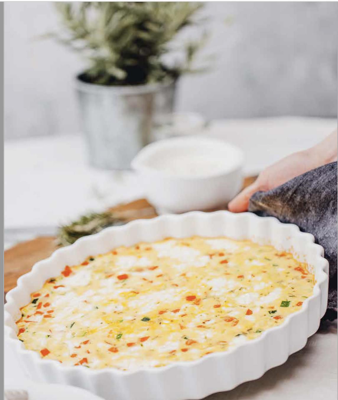 Cottage Cheese Frittata với dưa chuột và củ cải