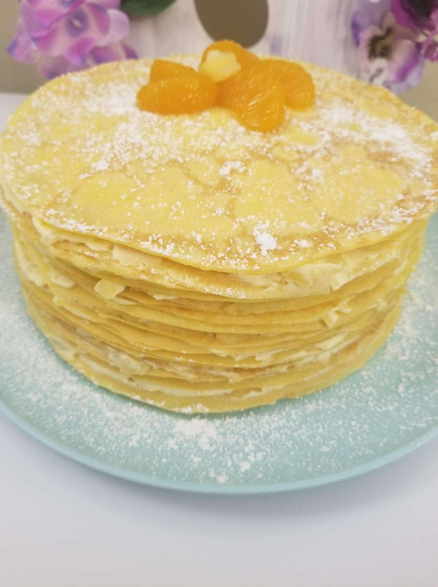 Bánh crepe đầy kem dứa