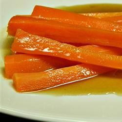 Sốt amaretto cho cà rốt