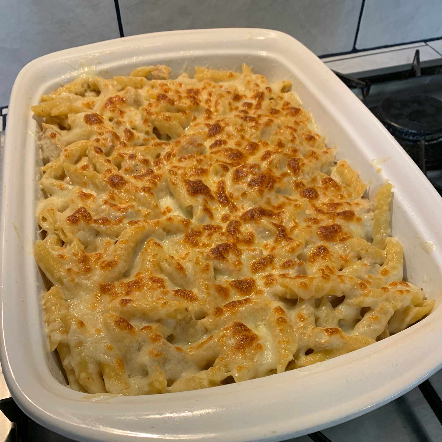 Gà cheesy alfredo pasta nướng