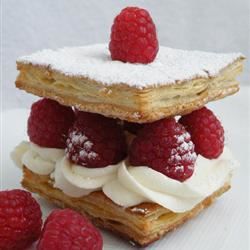 Raspberry Napoleons tráng miệng