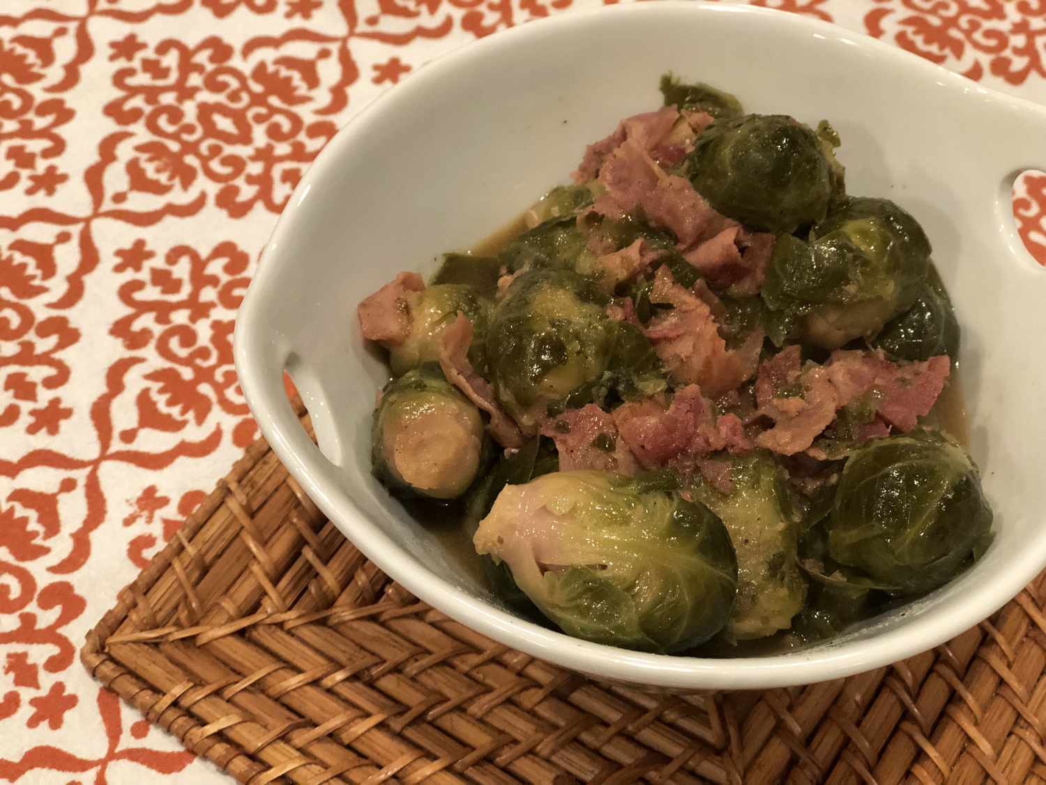 Ngay lập tức nồi nướng Brussels với pancetta