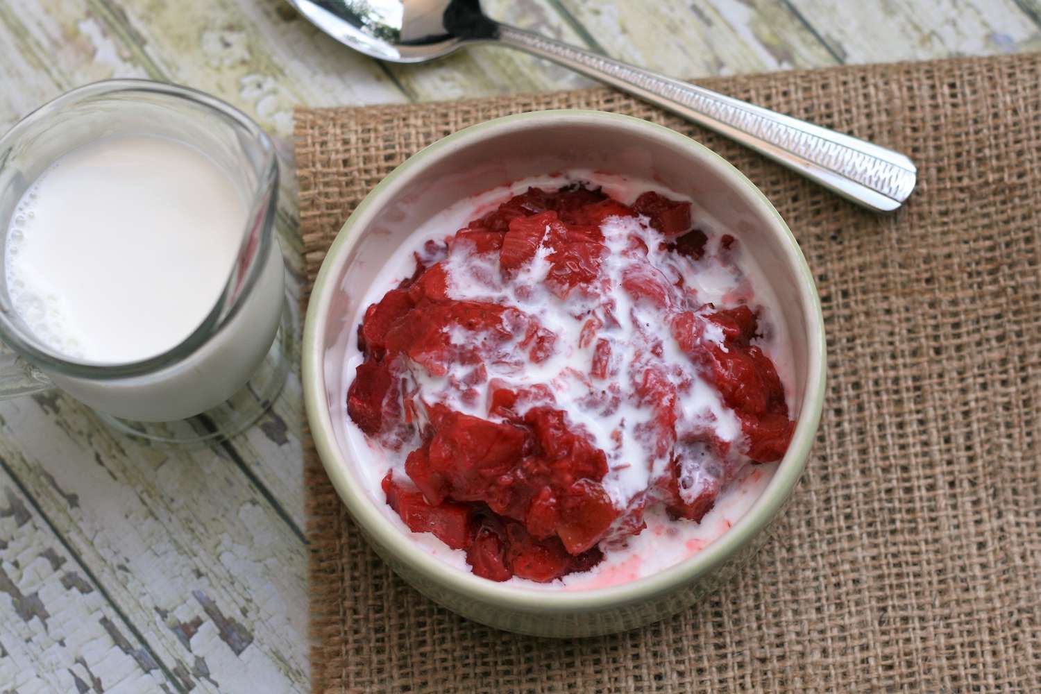 Stewed Strawberry và Rhubarb