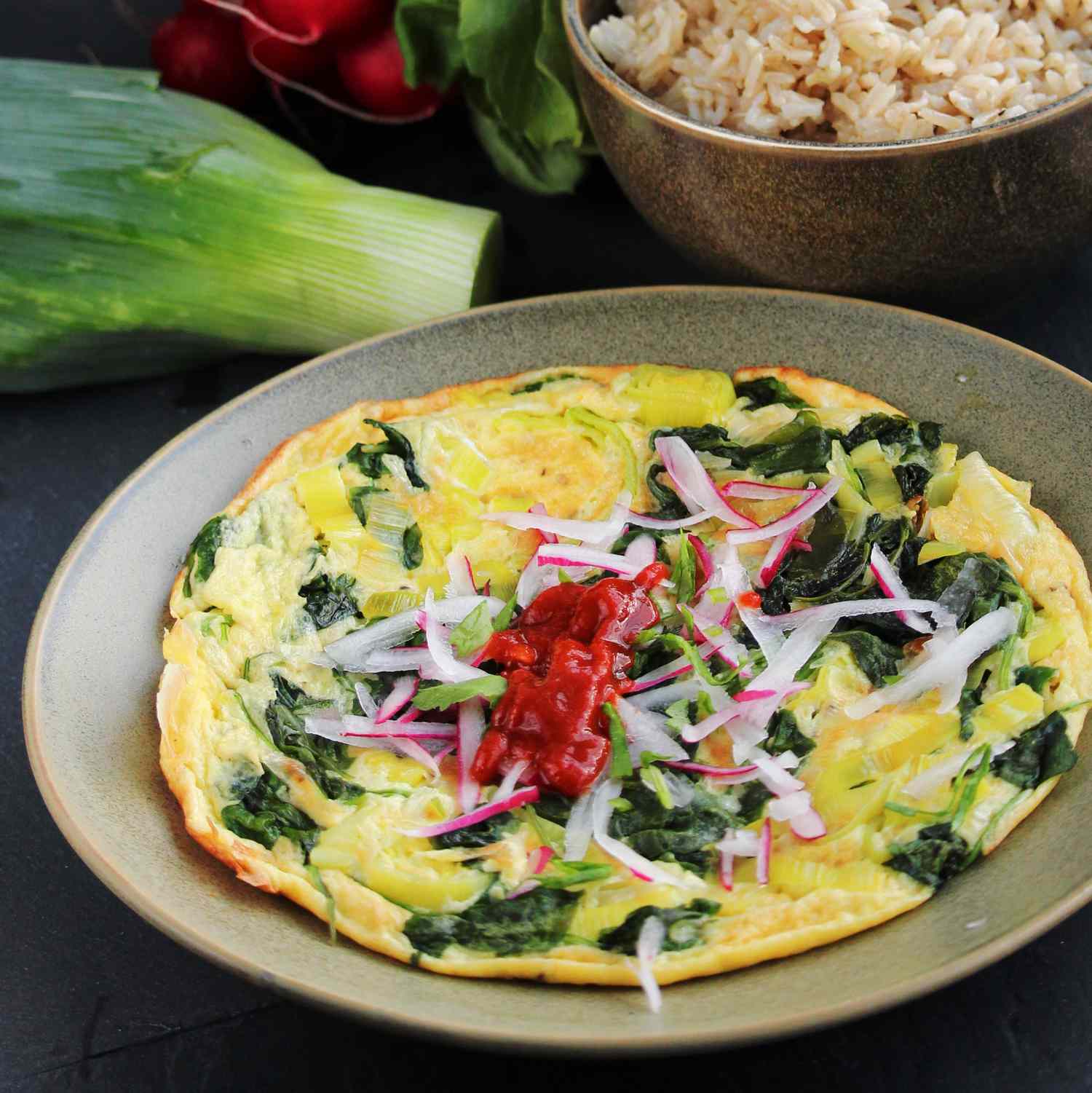 Củ cải xanh frittata