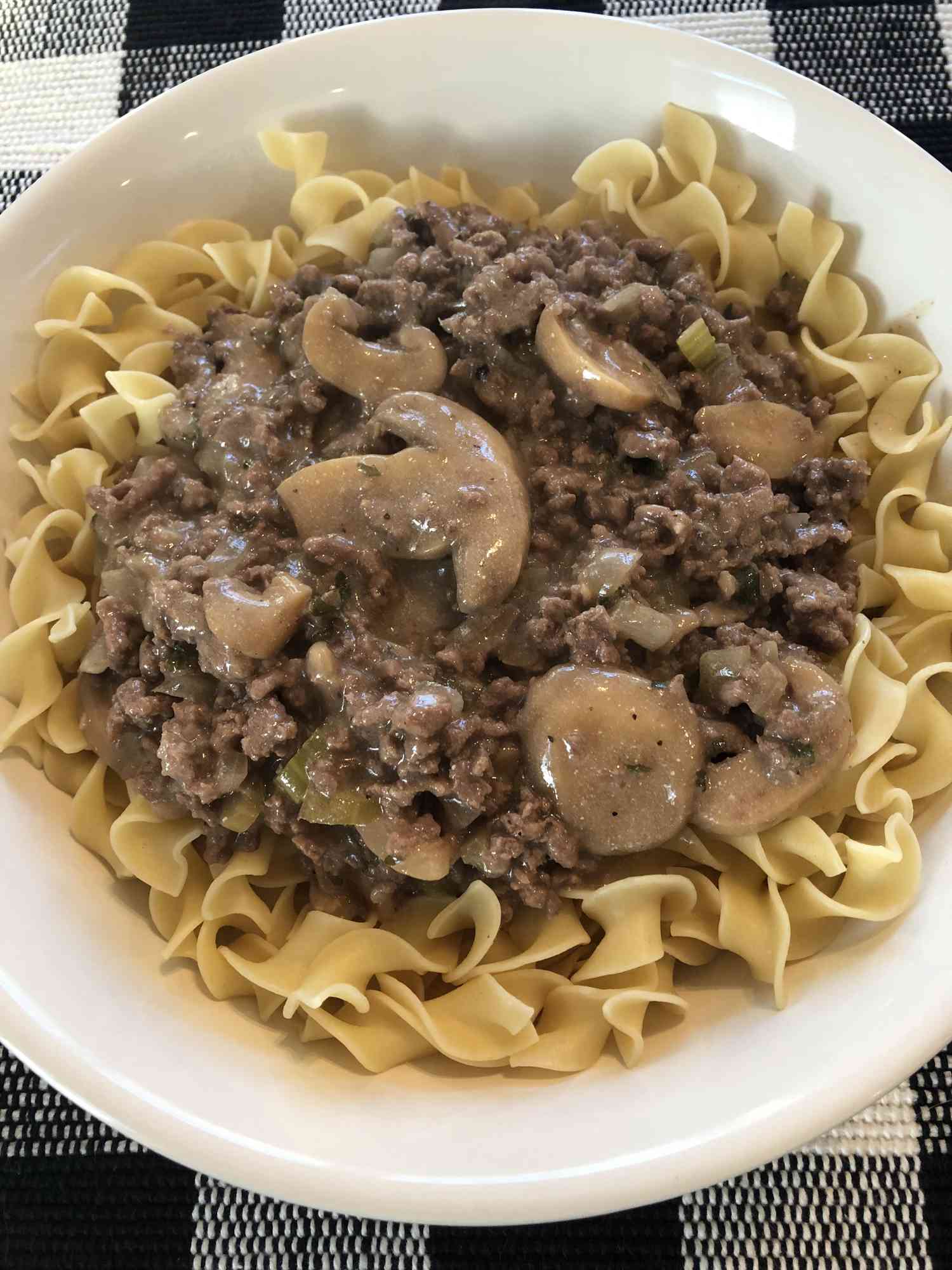 Hamburger One-Pot Stroganoff