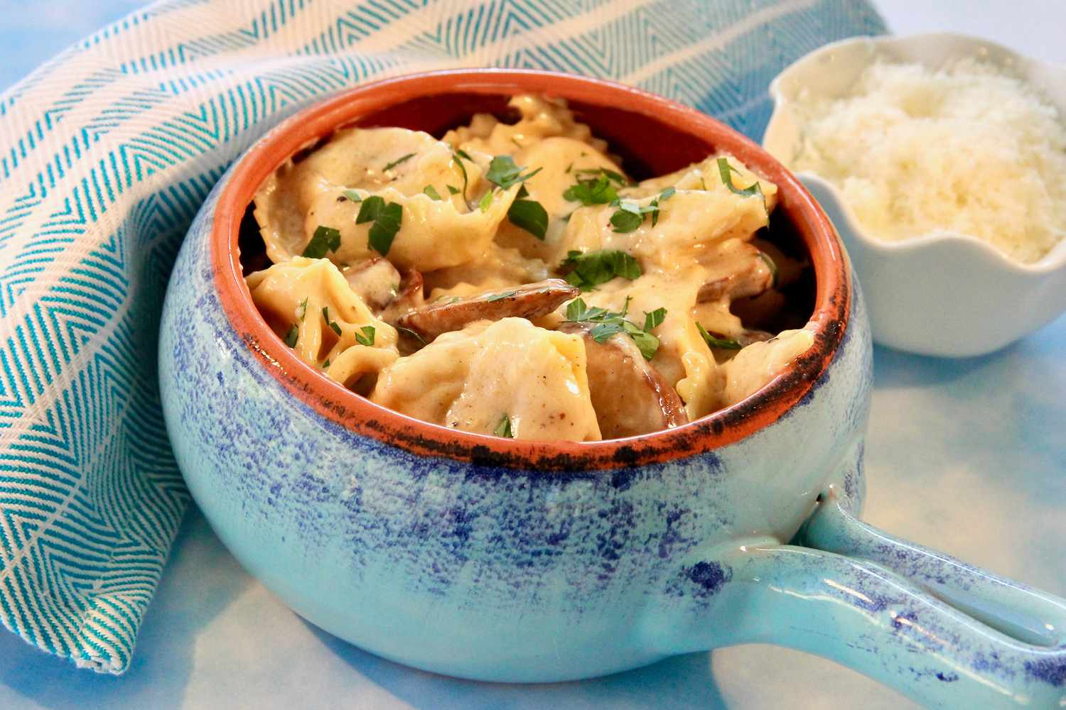 Nấm tortellini Alfredo