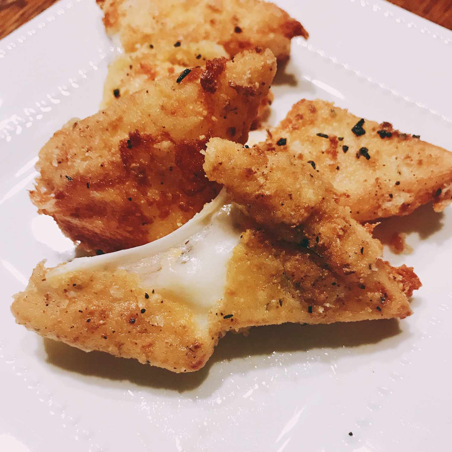 Mozzarella không gluten cắn