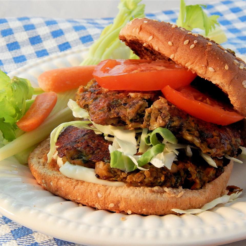 Veggie quinoa burger