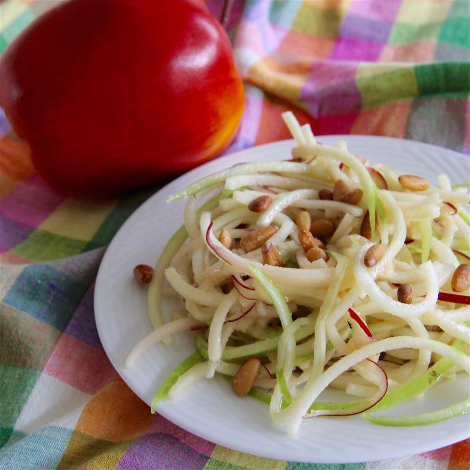 Salad táo xoắn ốc