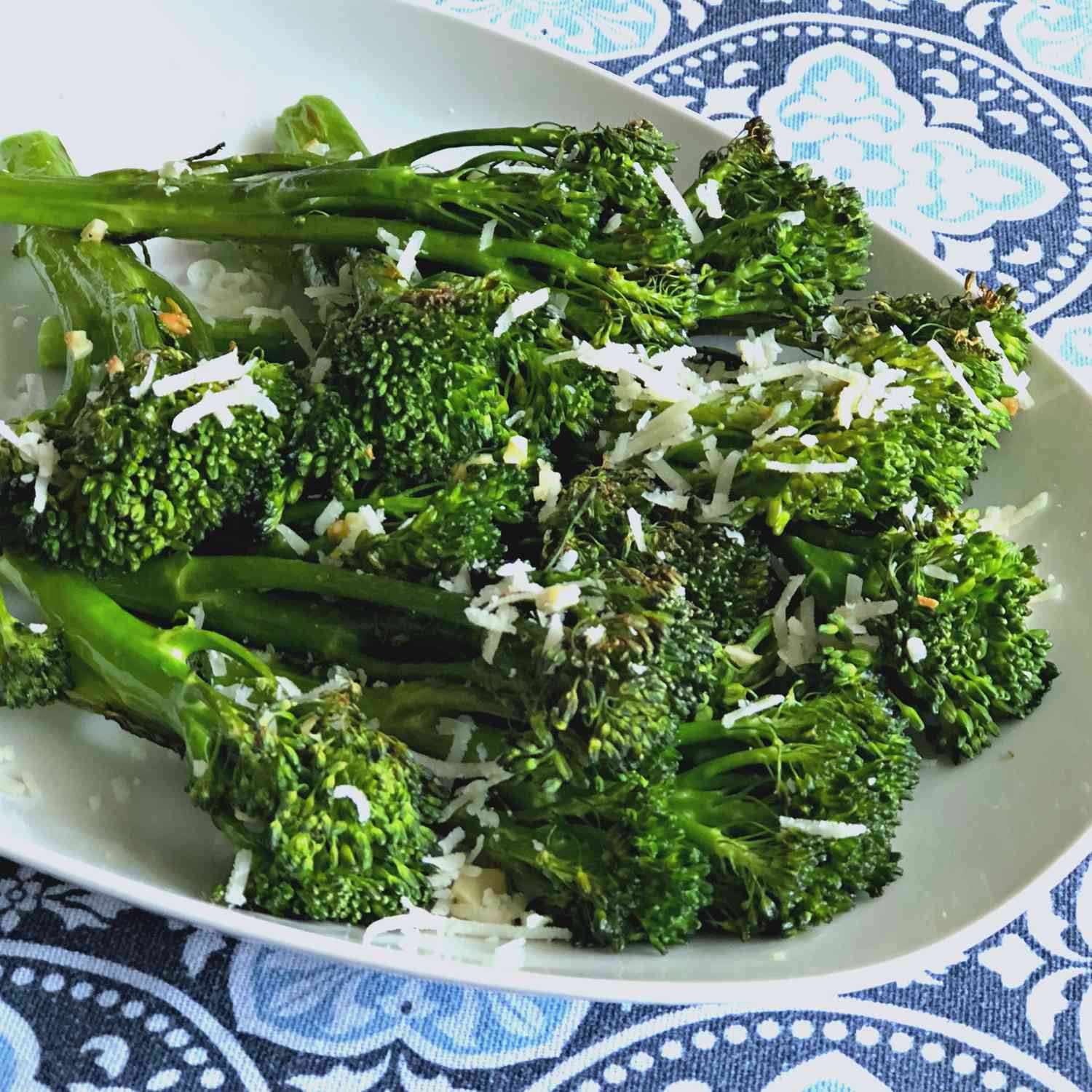 Broccolini nướng lò