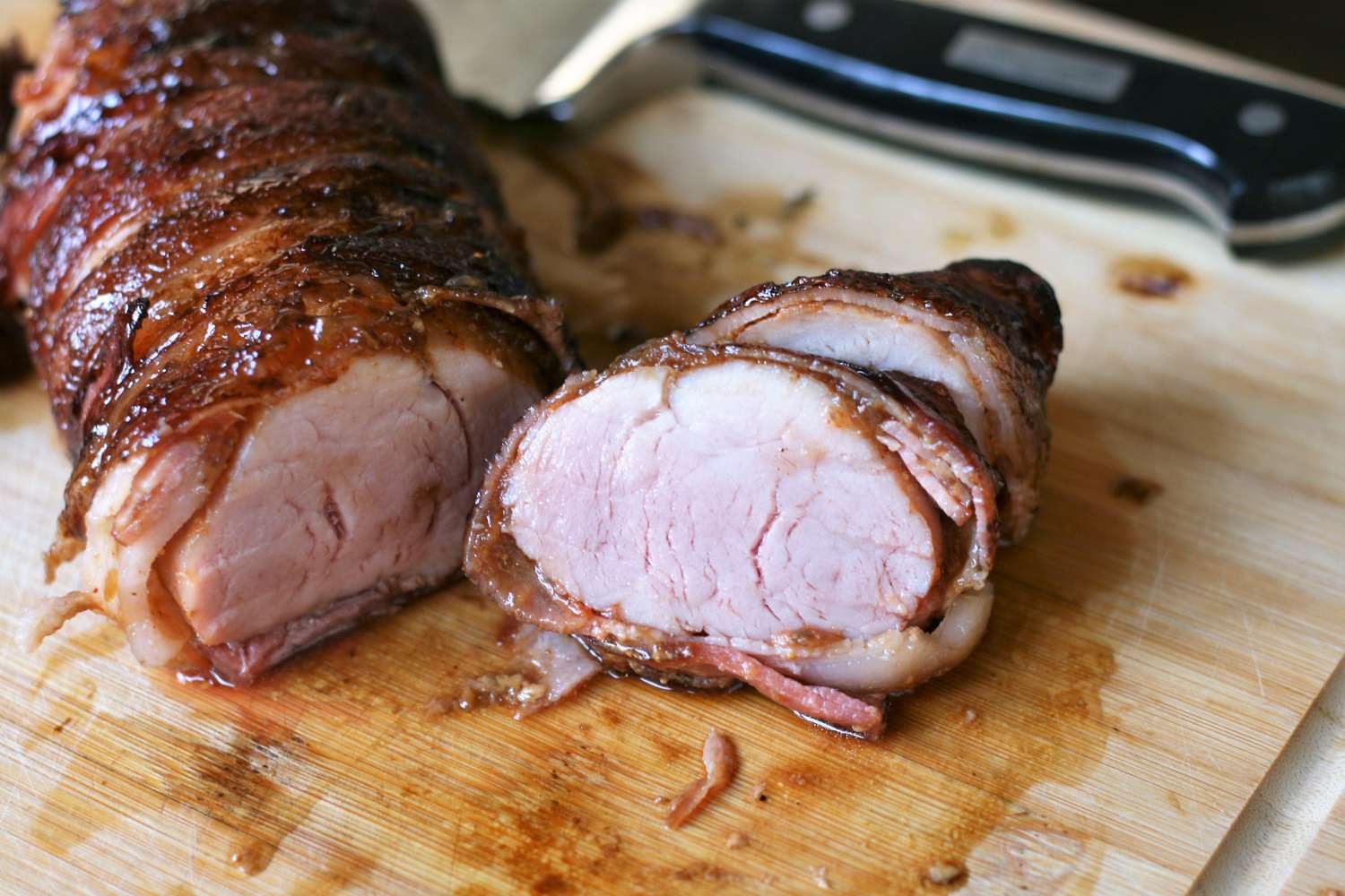 Thịt thăn thịt thịt xông khói với balsamic và fig