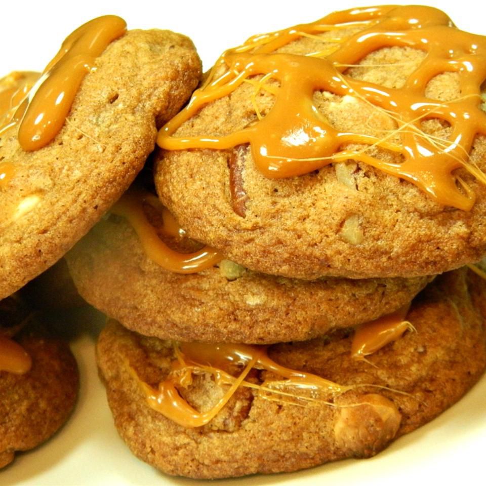 Cookie cuộn quế pecan caramel