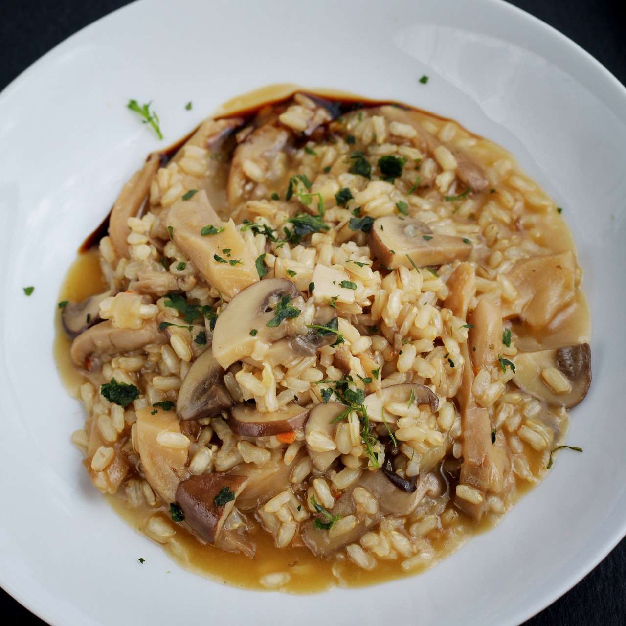 Gạo nâu và nấm risotto (thuần chay và không có gluten)