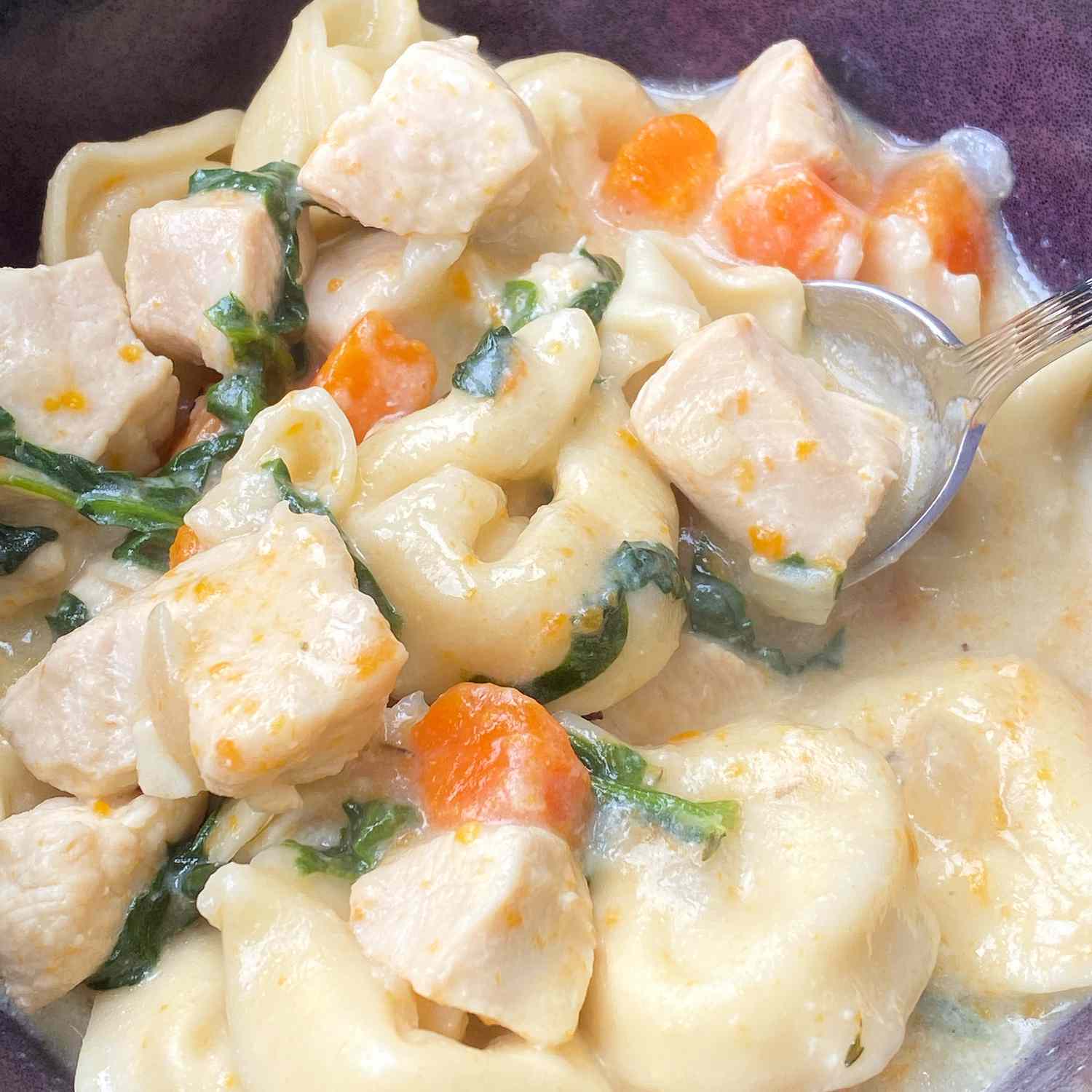 Súp gà tortellini ngay lập tức