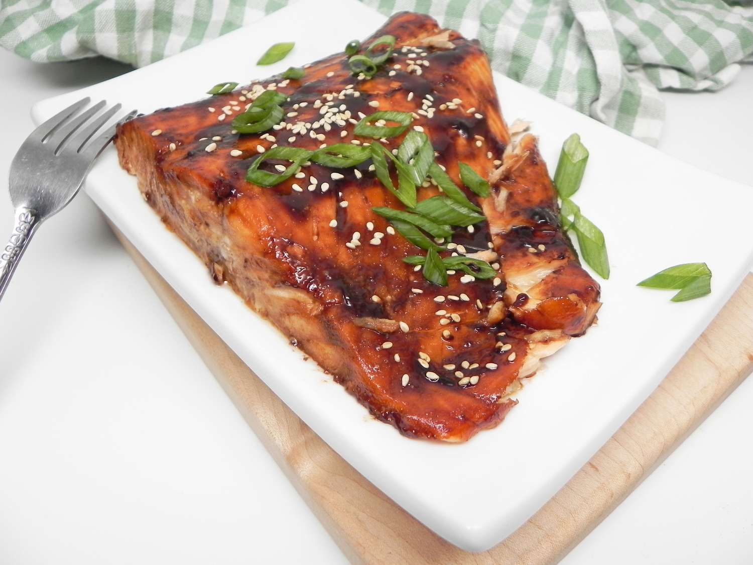 Cá hồi nướng với men teriyaki tự làm