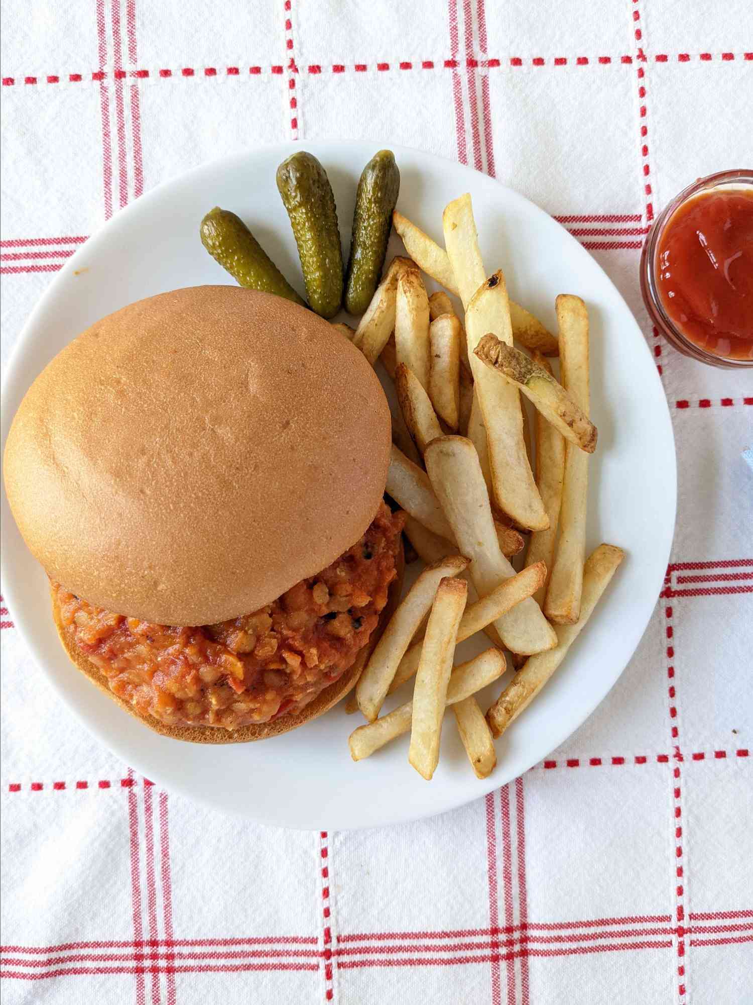 Lentil Sloppy Joes thuần chay