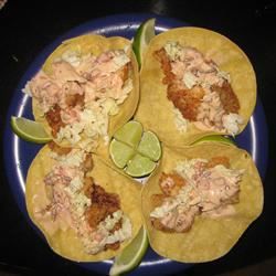 Cá chiên tacos với salsa salsa chipotle