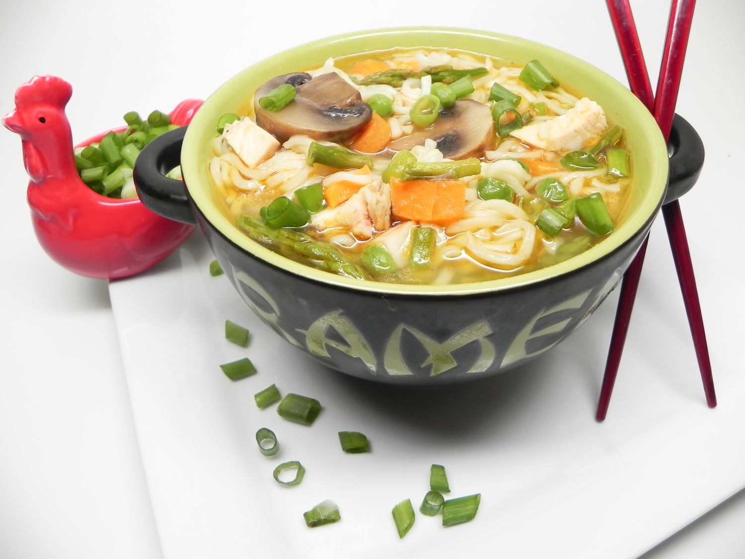 Súp phở ramen ngay lập tức vào nồi jazz