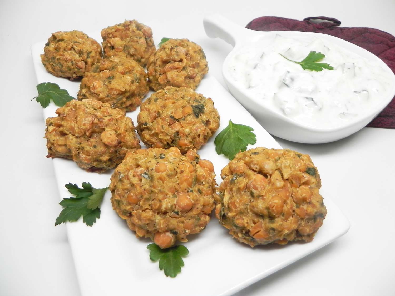 Falafel nướng cay với tzatziki