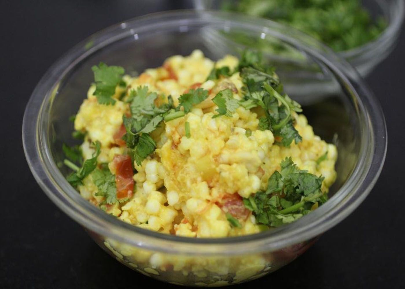 Sabudana Khichdi (Tapioca với khoai tây và đậu phộng)