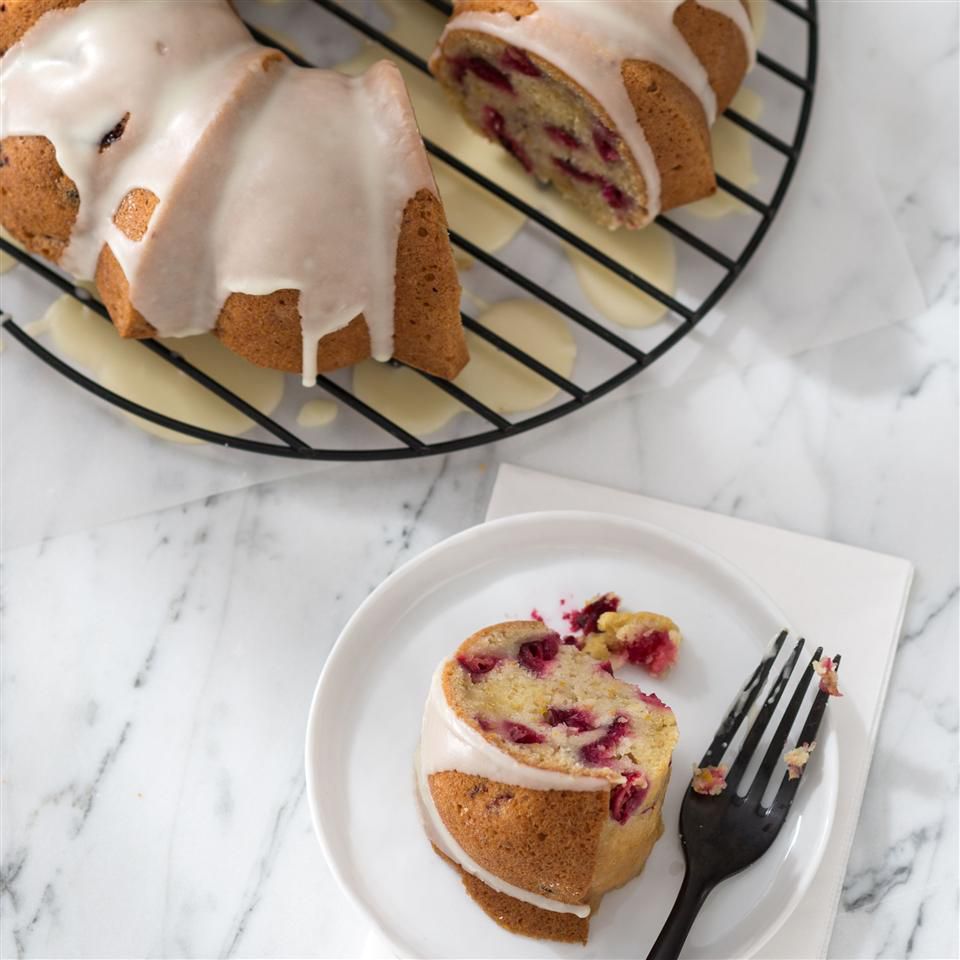 Bánh Bundt Orange-Cranberry