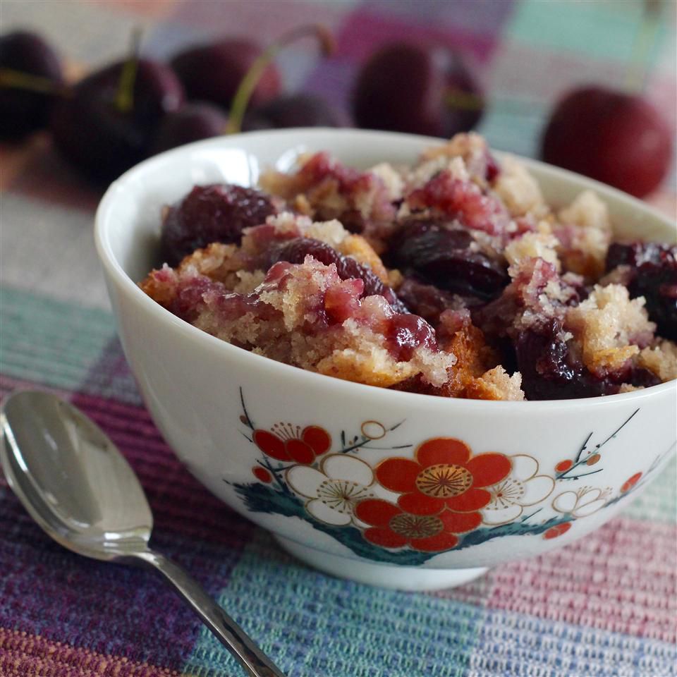 Anh đào hoặc trái cây cobbler