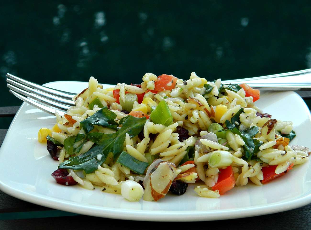 Salad orzo và arugula