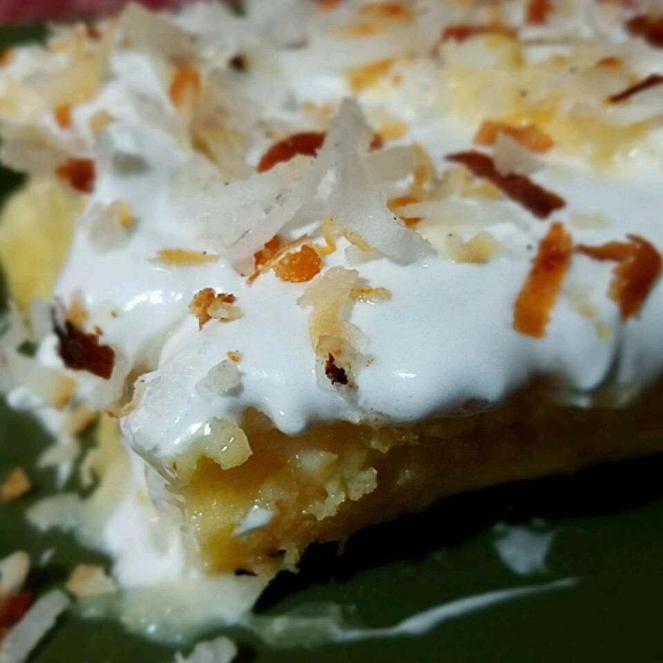 Tres leches pina colada bánh