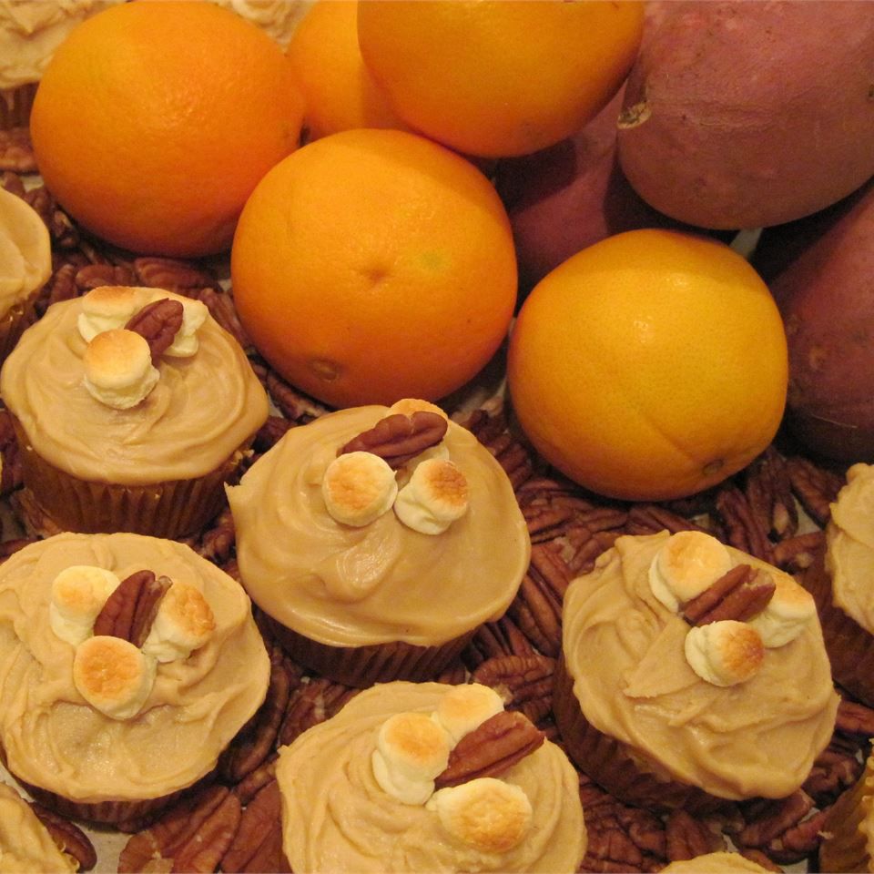 Candyd sweet Potato Cupcakes có đường màu nâu