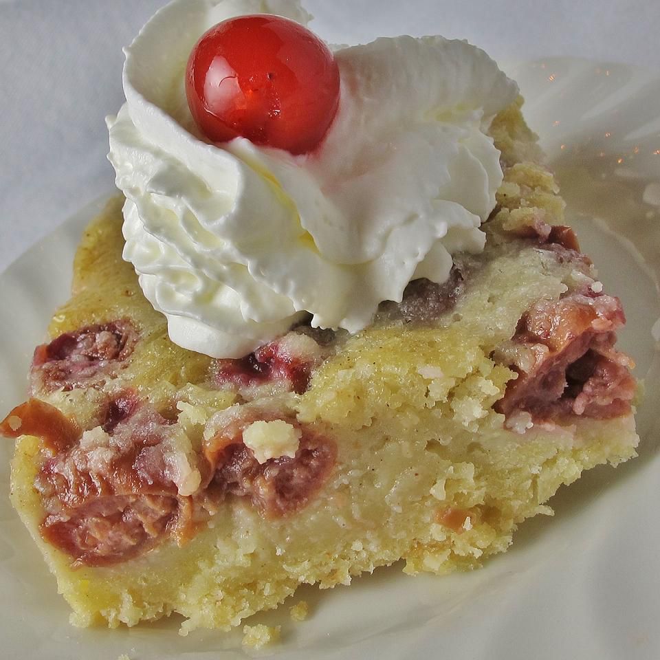 Ngày Radio Cherry Custard Kuchen