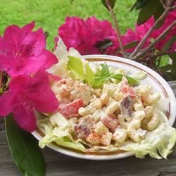 Salad thịt xông khói và macaroni