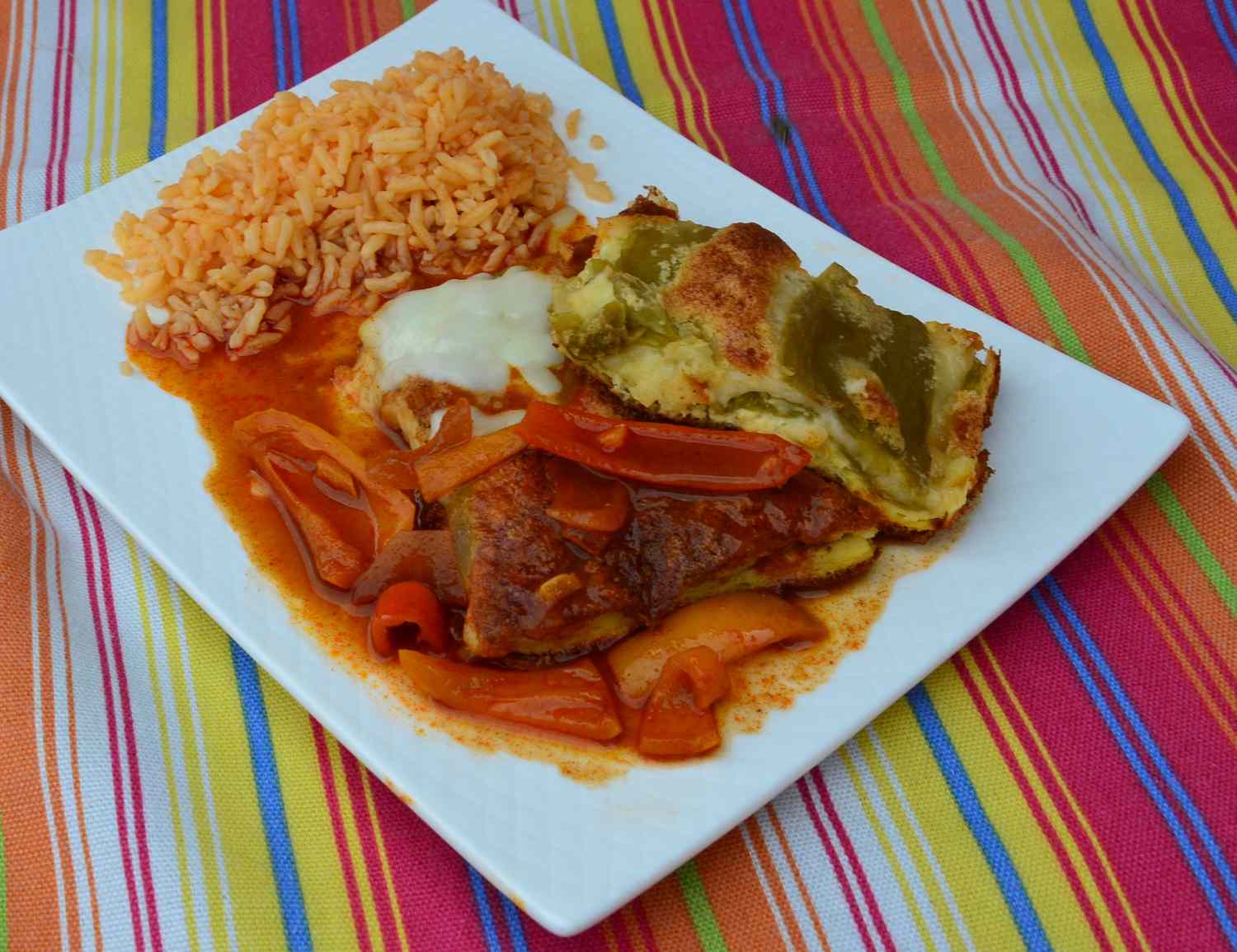 Hatch Chile Relleno soong với nước sốt Ranchero