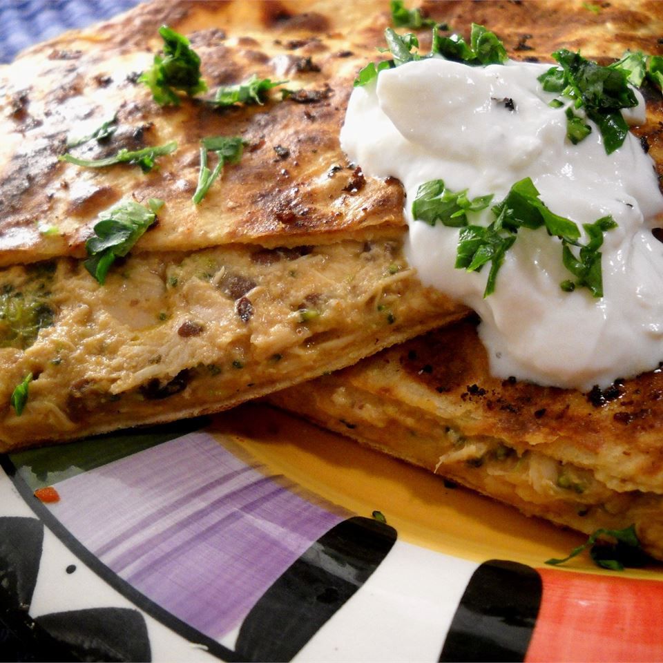 Tangy cá ngừ đen quesadillas