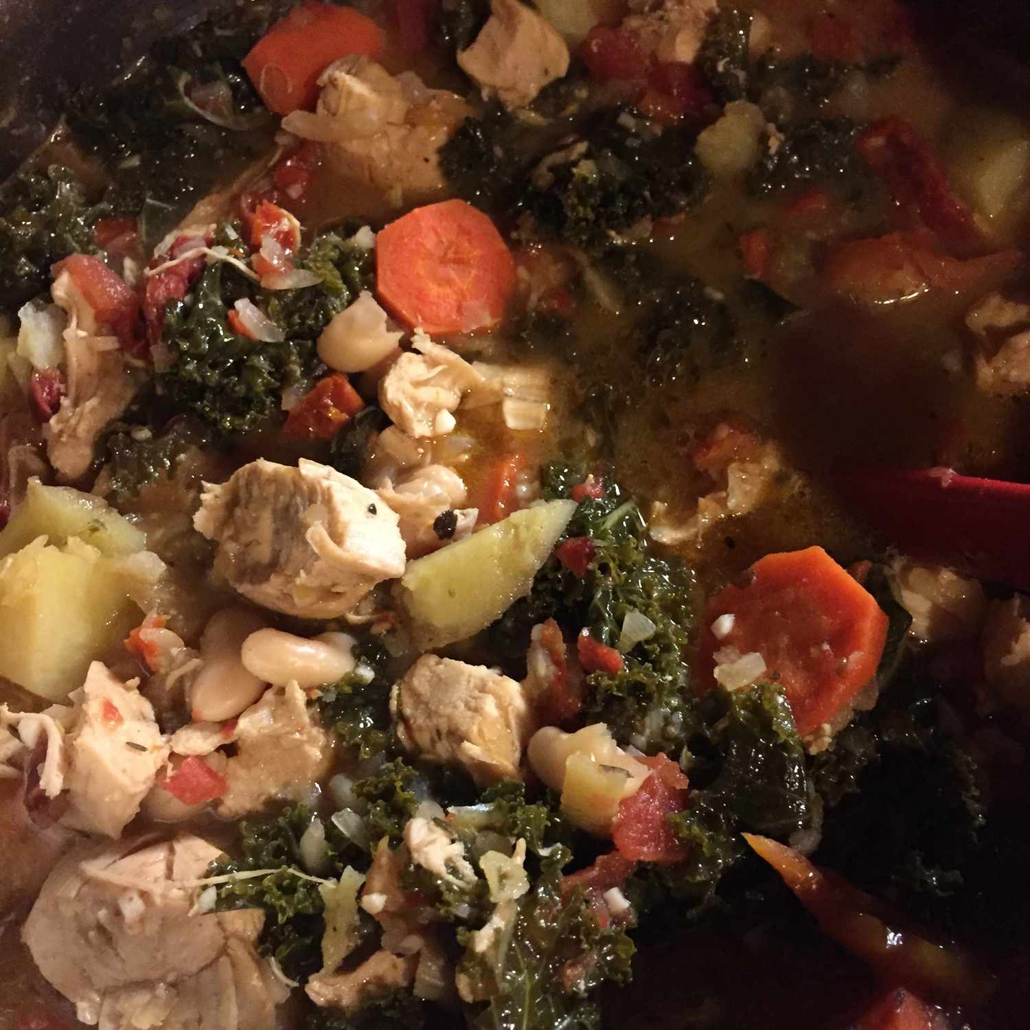 Chamberlayne Gà và Kale Stew