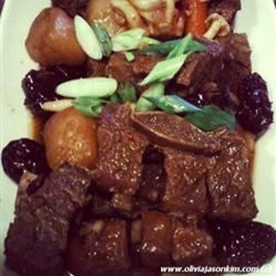 Kalbi Jjim Hàn Quốc (Sườn ngắn thịt bò om)