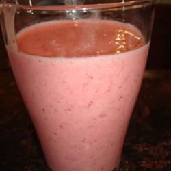 Smoothie của quả lựu và ổi