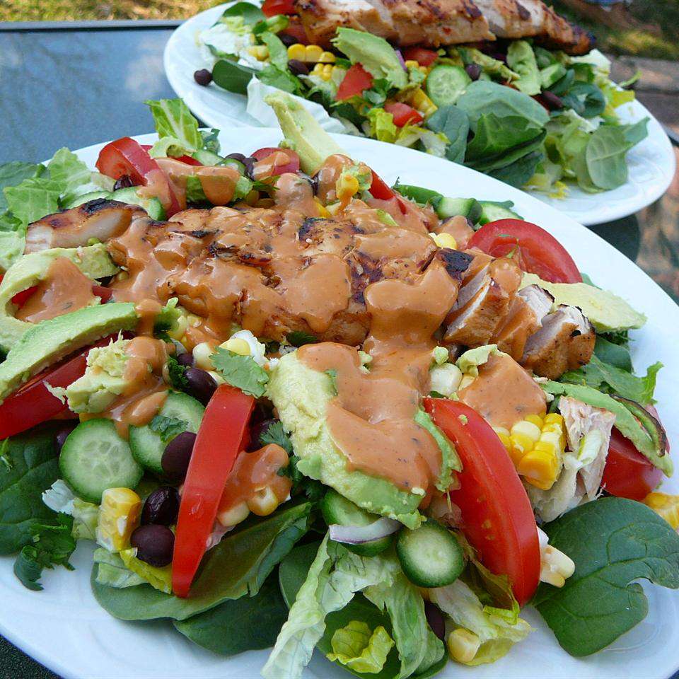 AMYS BARBECUE Gà salad