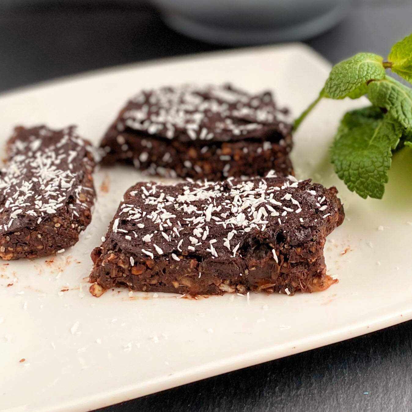 Không nướng bánh brownies khỏe mạnh