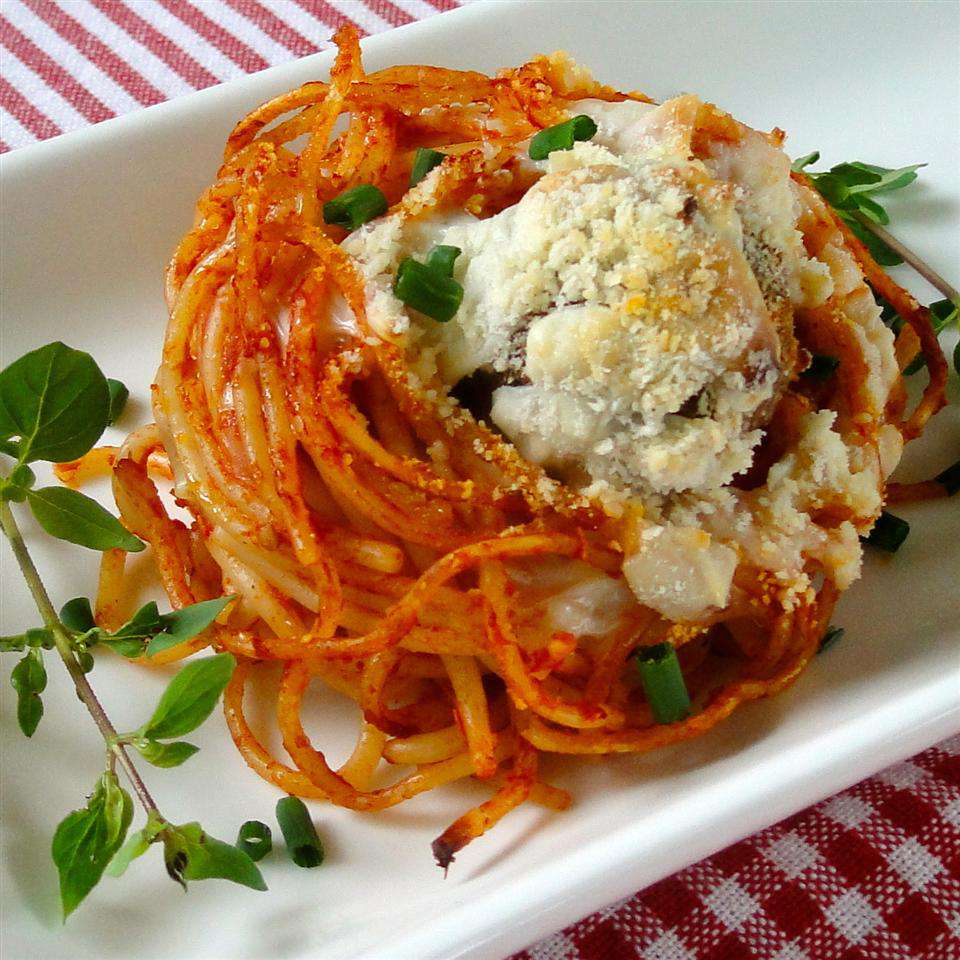 Spaghetti và thịt viên Muffin cắn