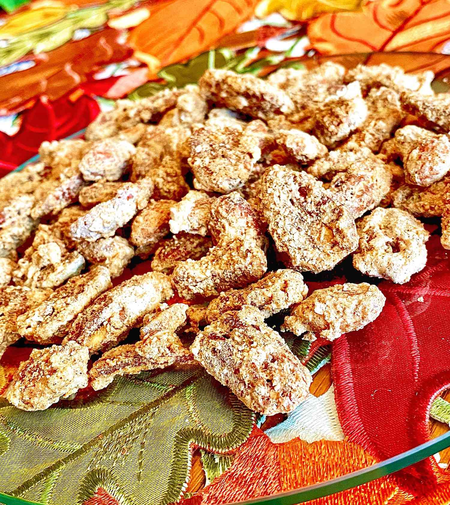 Pecans và hạnh nhân nướng quế