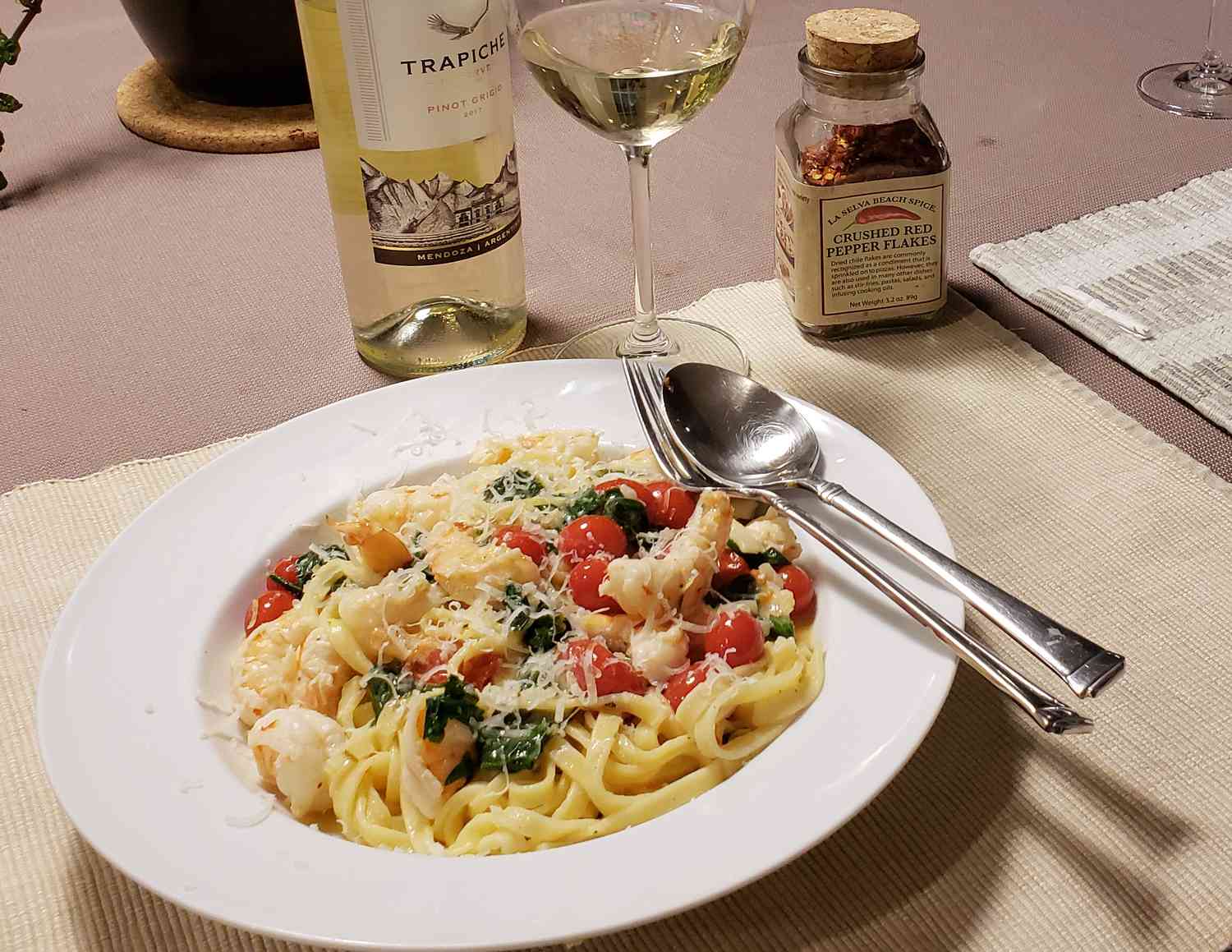 Tôm scampi với linguini